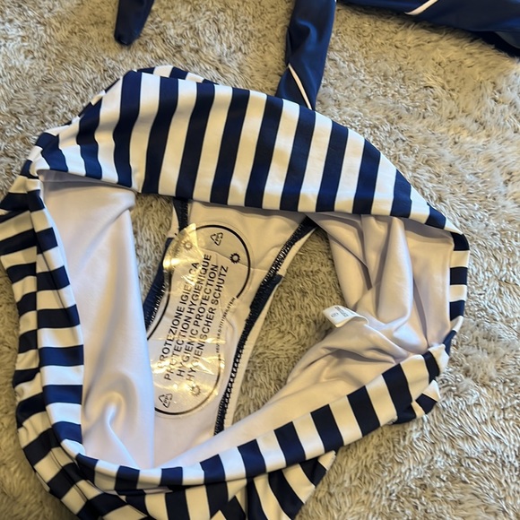 Bikini set 👙 - Picture 2 of 3